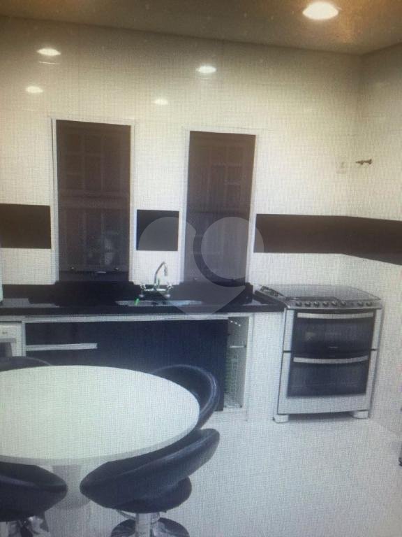 Sobrado à venda com 4 quartos, sendo 2 suítes, em Jaraguá, São Paulo, SP
