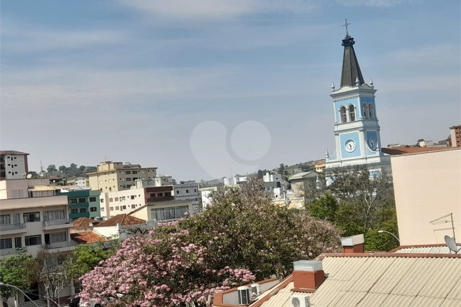 Apartamento à venda com 3 quartos, sendo 1 suíte, no Centro, Serra Negra, SP
