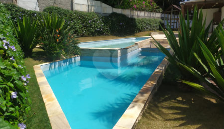 Sobrado à venda com 3 quartos, sendo 1 suíte, em Jardim do Lago, Atibaia, SP