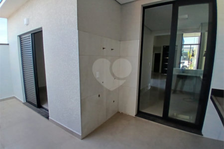 Casa à venda com 3 quartos, sendo 1 suíte, no condomínio Jardim, Sorocaba - SP