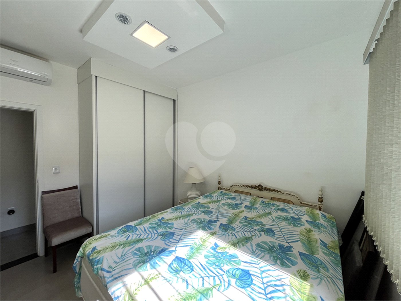 Casa à venda com 3 suítes no condomínio Village Ipanema 1, Araçoiaba da Serra - SP