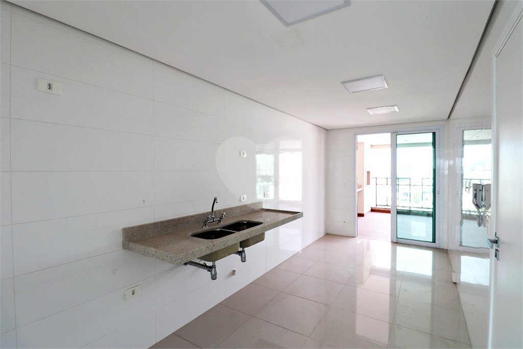 Apartamento à venda com 4 quartos, sendo 2 suítes, em Santa Teresinha, São Paulo, SP