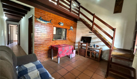 Casa em condomínio à venda com 2 quartos, sendo 1 suíte,  em Ogiva, Cabo Frio, RJ