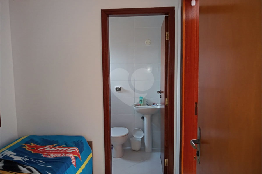 Sobrado à venda com 4 quartos, sendo 3 suítes, em Tremembé, São Paulo, SP