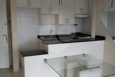 Apartamento à venda com 2 quartos em Vila Anastácio, São Paulo, SP