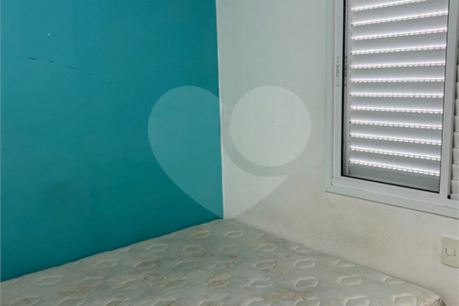 Casa à venda com 3 quartos, sendo 1 suíte,  no condomínio Village St. Louis, São Paulo - SP