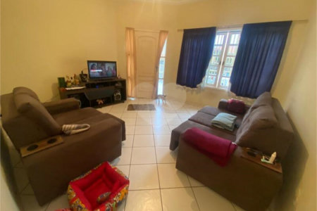 Casa à venda com 3 quartos, sendo 2 suítes,  em Jardim Regina, Indaiatuba, SP