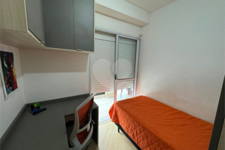 Apartamento à venda com 3 quartos, sendo 1 suíte, em Vila Gilda, Santo André, SP