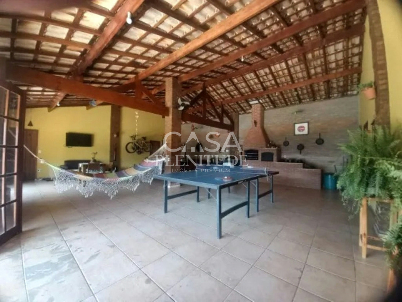 Chácara à venda com 2 suítes em Araçoiaba da Serra, SP