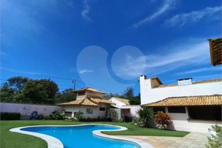 Casa à venda com 4 quartos, sendo 3 suítes,  em Geribá, Armação dos Búzios, RJ