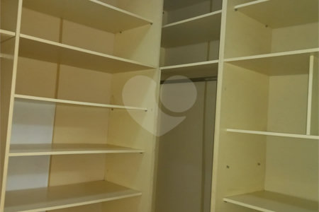 Sobrado à venda com 4 quartos em Chácara Santo Antônio, São Paulo, SP