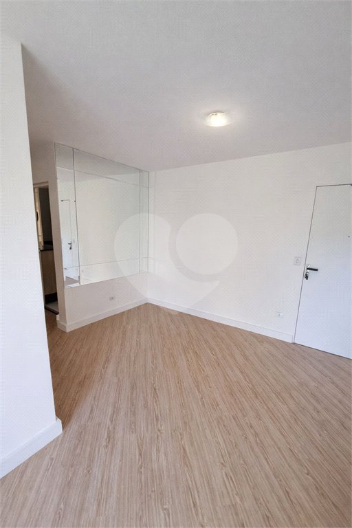 Apartamento à venda com 3 quartos em Jardim Caiapiá, Cotia, SP