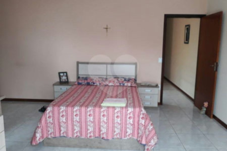 Sobrado à venda com 3 quartos, sendo 1 suíte,  em Chácara Jafet, Mogi das Cruzes, SP