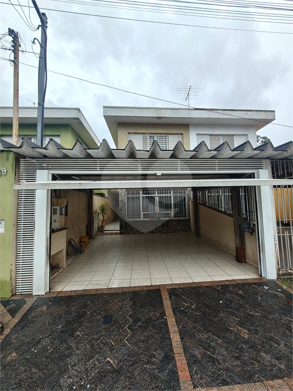Sobrado à venda com 3 quartos, sendo 1 suíte,  em Tremembé, São Paulo, SP