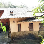 Casa à venda com 4 quartos, sendo 1 suíte, no condomínio Quinta da Cachoeira, Embu das Artes - SP
