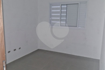 Casa à venda com 3 quartos, sendo 1 suíte,  em Jardim das Flores, Suzano, SP