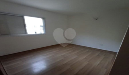 Apartamento à venda com 3 quartos, sendo 1 suíte,  em Vila Monumento, São Paulo, SP