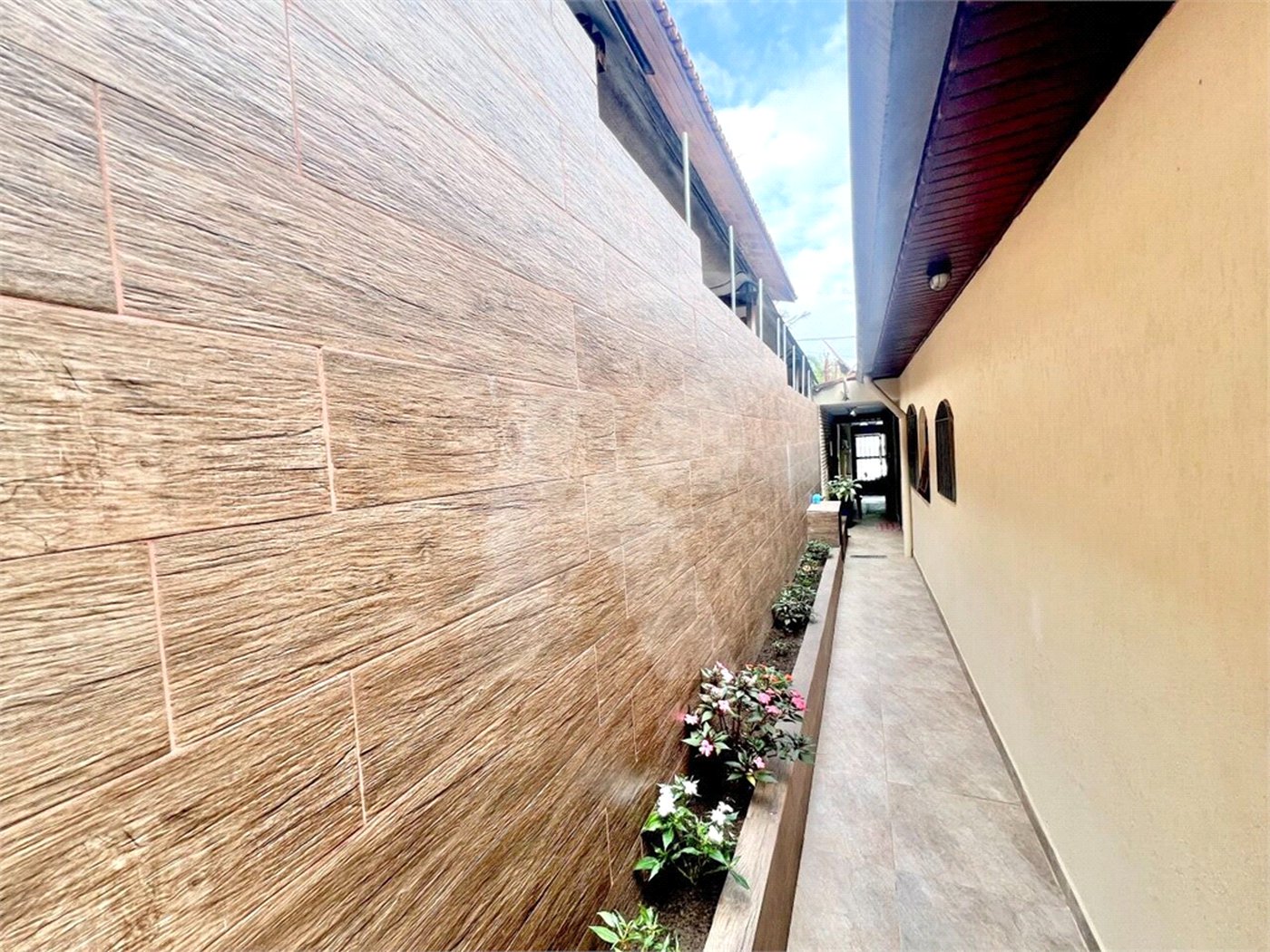 Casa Térrea à venda com 2 quartos, sendo 1 suíte,  em Tremembé, São Paulo, SP