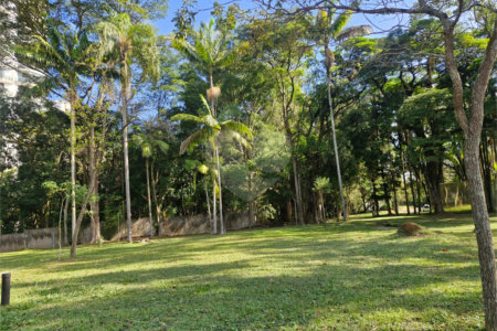 Terreno à venda no condomínio Chácara Santa Helena, São Paulo - SP