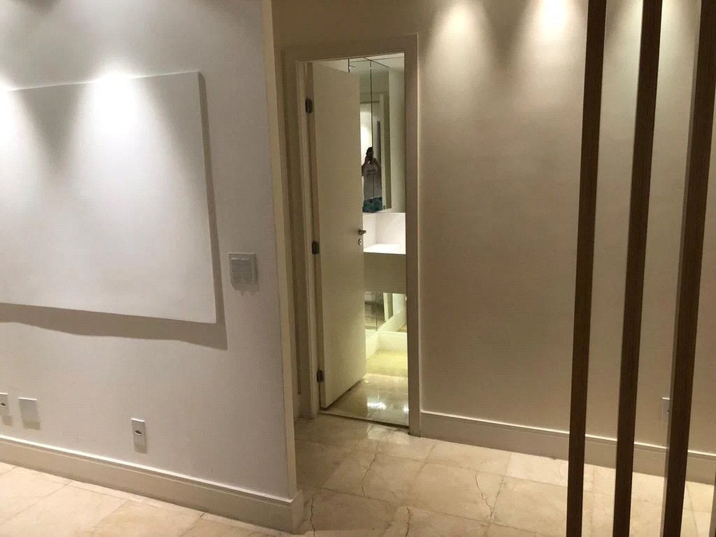 Apartamento à venda com 3 quartos, sendo 2 suítes, em Paraíso do Morumbi, São Paulo, SP