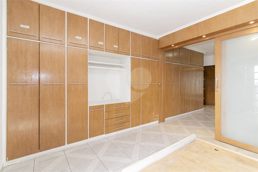 Sobrado à venda com 3 quartos, sendo 1 suíte, em Tremembé, São Paulo, SP