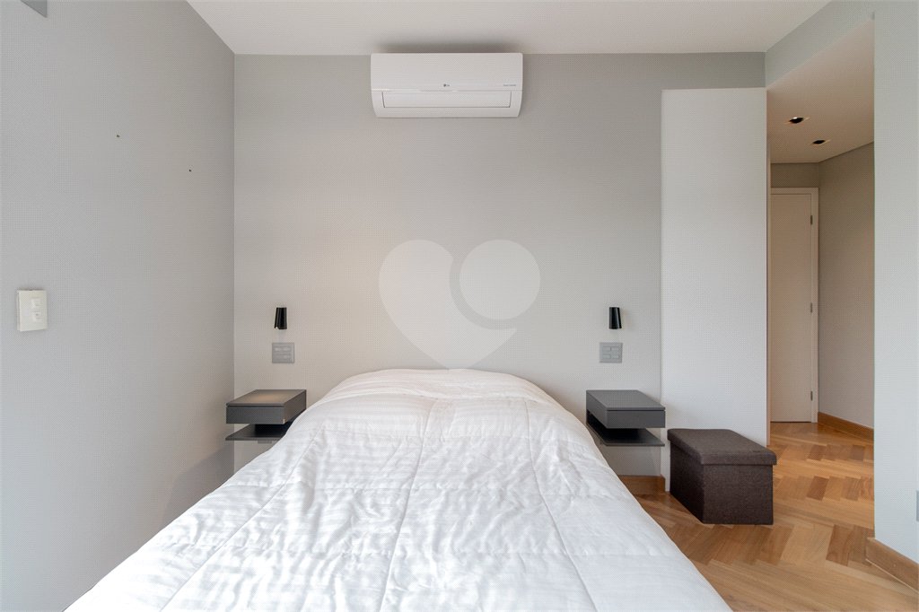 Apartamento à venda com 3 suítes em Vila Olímpia, São Paulo, SP