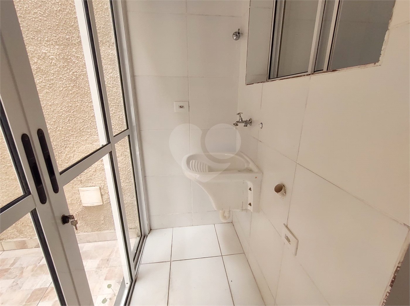 Casa para alugar com 2 suítes no condomínio Residencial Atucuri, São Paulo - SP