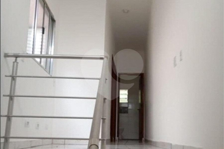 Sobrado à venda com 3 quartos, sendo 1 suíte, em Jardim Las Vegas, Santo André, SP