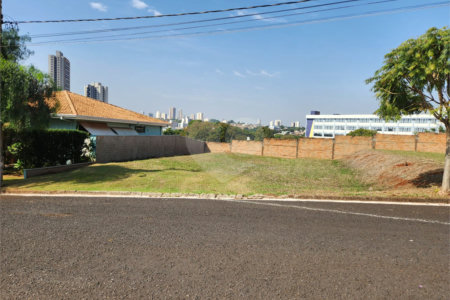 Terreno à venda em Altos do Jaraguá, Araraquara, SP