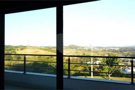 Casa à venda com 4 suítes em Monte Alegre, Vinhedo, SP