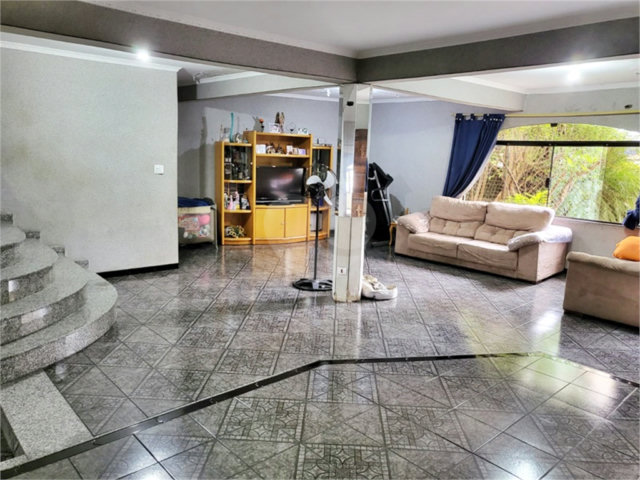 Casa à venda com 4 quartos, sendo 2 suítes,  em Vila Maria, São Paulo, SP