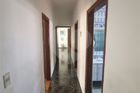 Casa à venda com 3 quartos no Centro, Vinhedo, SP