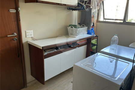 Apartamento à venda com 4 quartos, sendo 2 suítes,  em Paineiras do Morumbi, São Paulo, SP