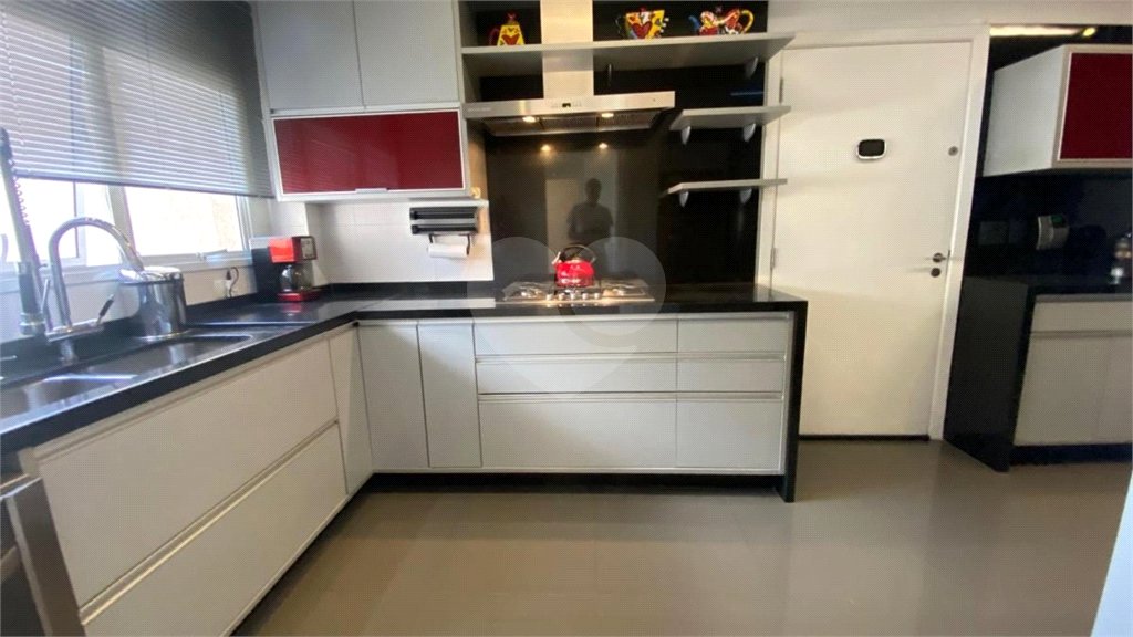 Apartamento à venda com 3 suítes em Vila Romana, São Paulo, SP