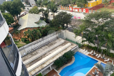 Apartamento à venda com 3 quartos, sendo 2 suítes,  em Campo Belo, São Paulo, SP