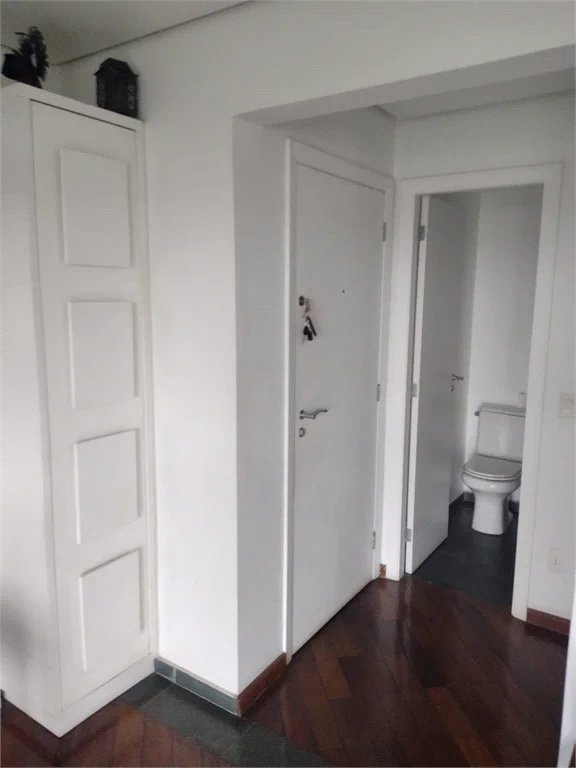 Apartamento à venda com 3 suítes em Vila Suzana, São Paulo, SP