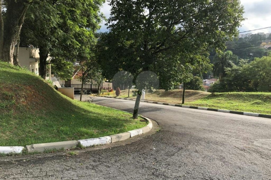 Terreno à venda em Horto, São Paulo, SP