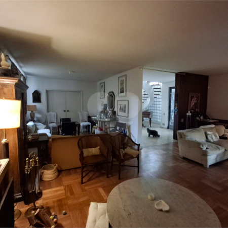 Sobrado à venda com 4 quartos, sendo 2 suítes, em Pinheiros, São Paulo, SP