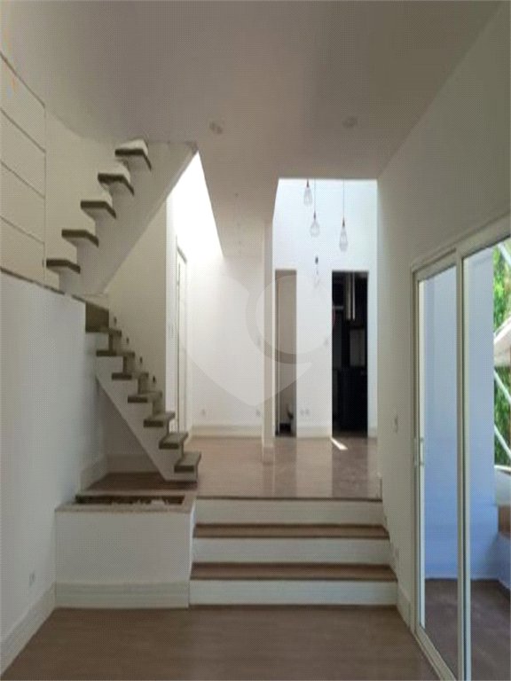 Casa à venda ou para alugar com 4 suítes no condomínio Quebec Ville Residencial, São Roque - SP