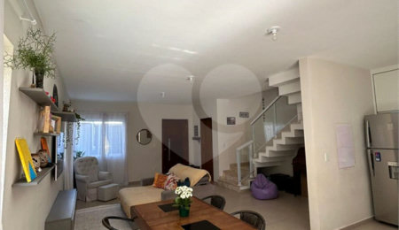 Sobrado à venda com 3 quartos, sendo 1 suíte,  em Villa Di Cesar, Mogi das Cruzes, SP