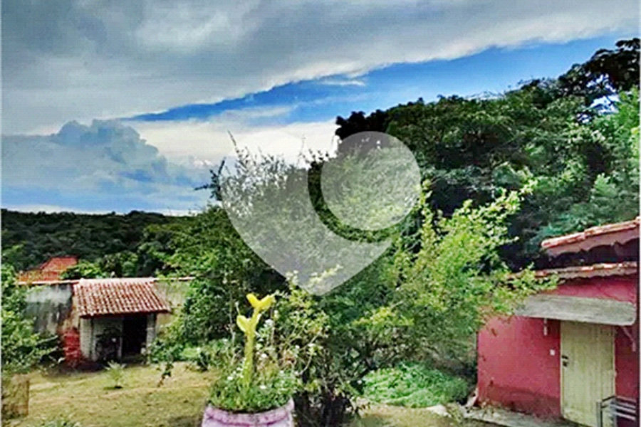 Casa à venda com 4 quartos, sendo 1 suíte, no condomínio Chacarás Bela Vista, Mairiporã - SP