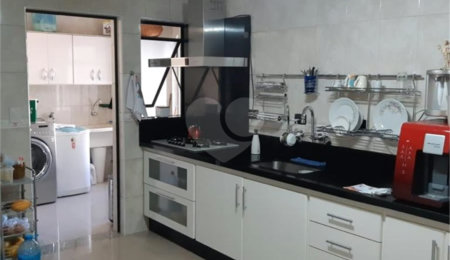 Sobrado à venda com 4 quartos, sendo 1 suíte,  em Vila Guilherme, São Paulo, SP