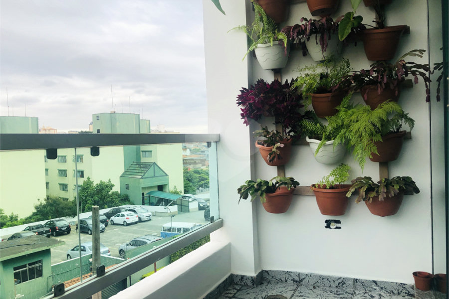 Sobrado à venda com 3 quartos, sendo 1 suíte, em Vila Romero, São Paulo, SP