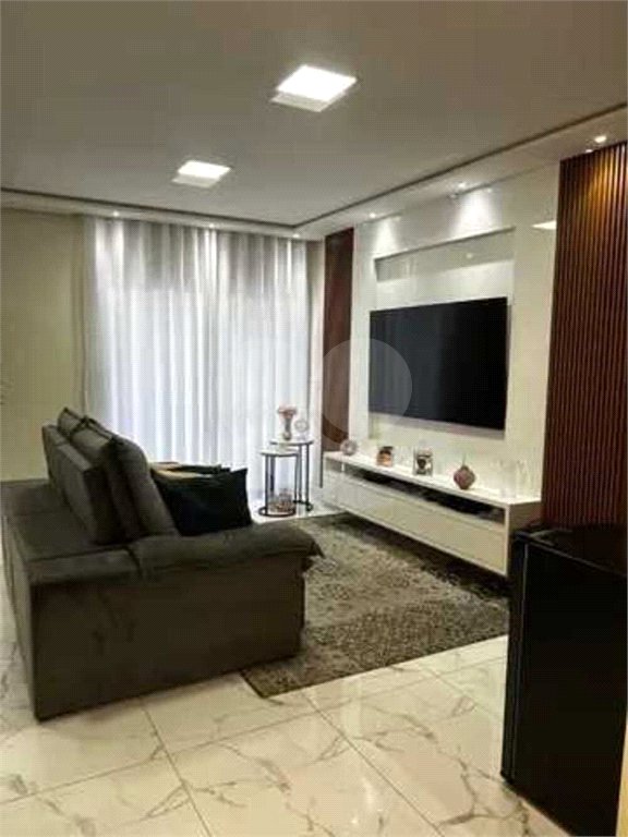 Casa à venda com 3 quartos, sendo 1 suíte, no condomínio Horto Florestal II, Sorocaba - SP