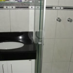 Casa à venda com 3 quartos, sendo 1 suíte, no condomínio Village Jardim Versailles, Jundiaí - SP