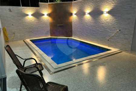 Sobrado à venda com 3 quartos, sendo 1 suíte, em Santa Teresinha, São Paulo, SP