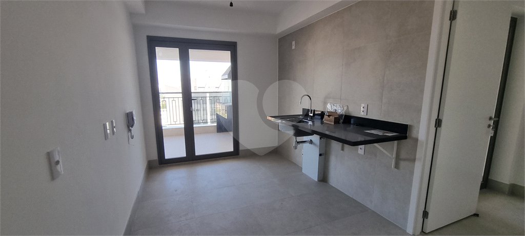Apartamento à venda com 3 suítes em Moema, São Paulo, SP