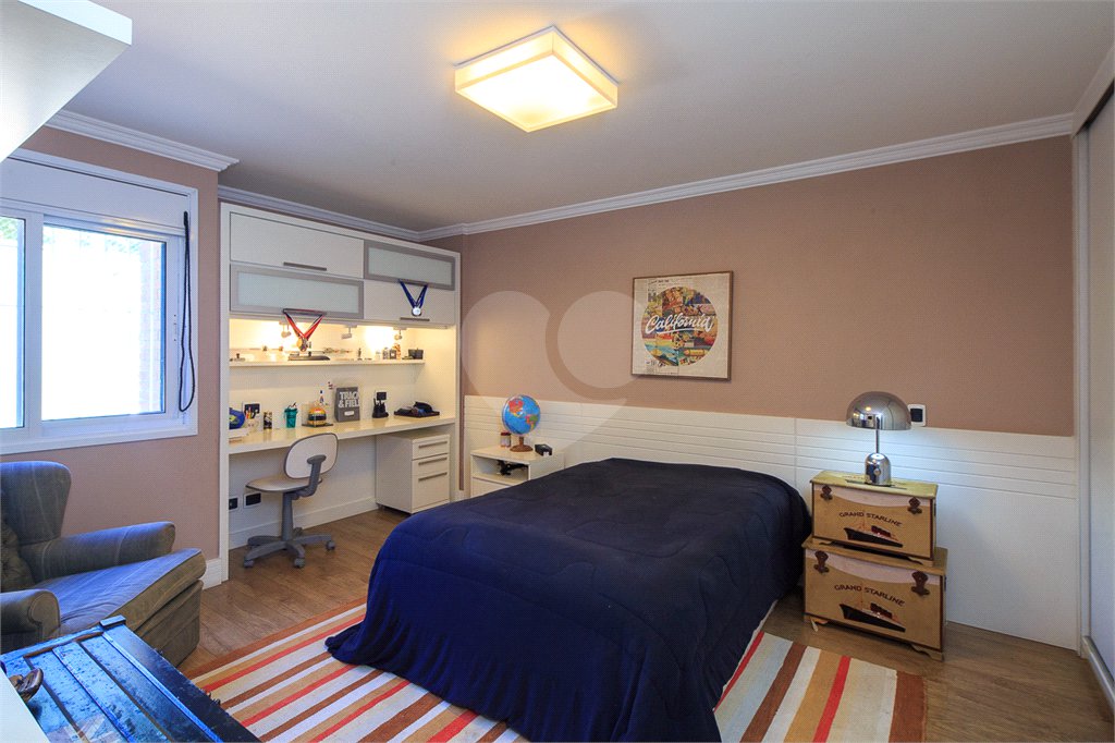 Casa Térrea à venda com 4 quartos, sendo 2 suítes, em Jardim Petrópolis, São Paulo, SP