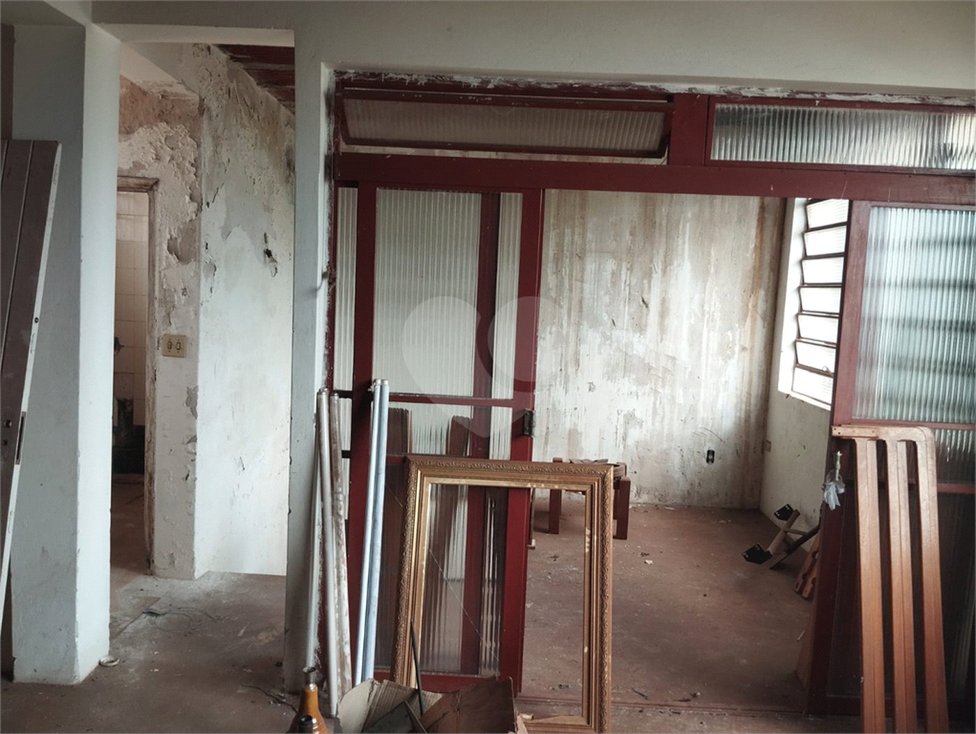 Sobrado à venda com 4 quartos, sendo 1 suíte,  em Vila Xavier (vila Xavier), Araraquara, SP
