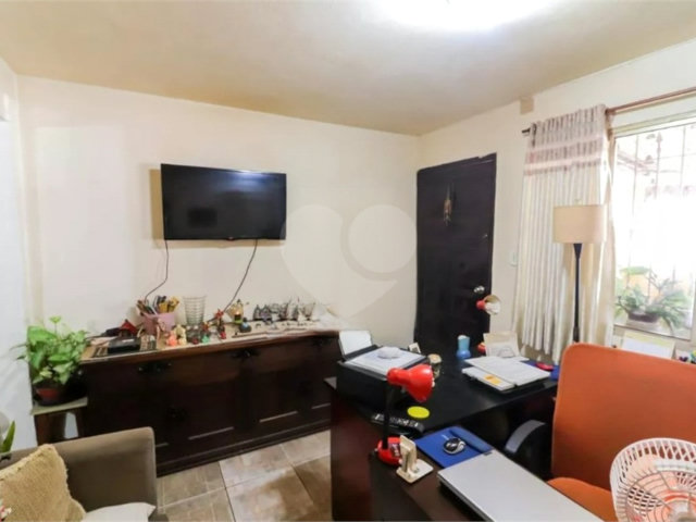 Sobrado à venda com 3 quartos, sendo 1 suíte,  em Butantã, São Paulo, SP